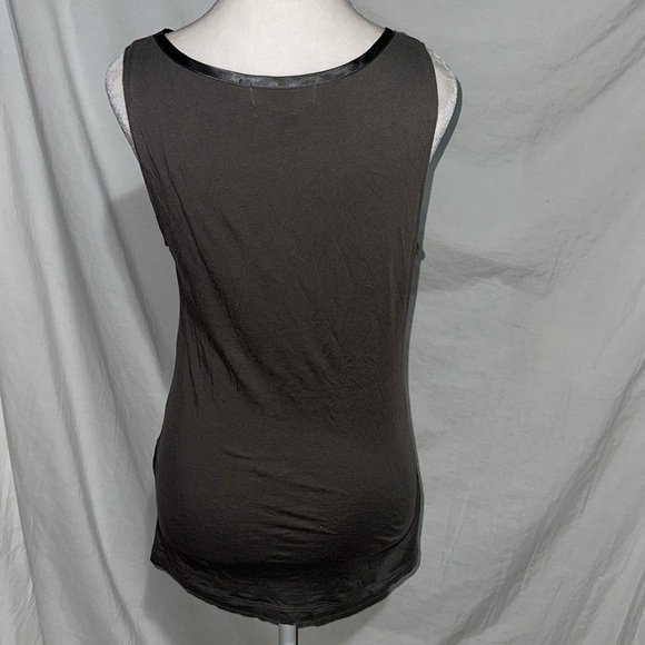 taupe Banana Republic luxe touch sleeveless top size medium - Picture 2 of 4